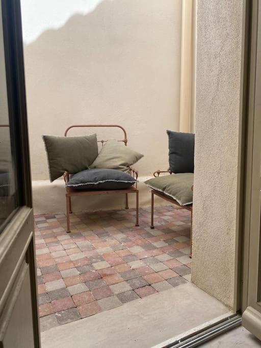 La Loge Familiale: 110M2, Place Rose Goudard, Ac L'Isle-sur-la-Sorgue Bagian luar foto