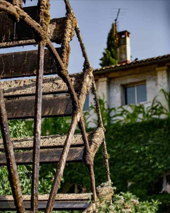 La Loge Familiale: 110M2, Place Rose Goudard, Ac L'Isle-sur-la-Sorgue Bagian luar foto