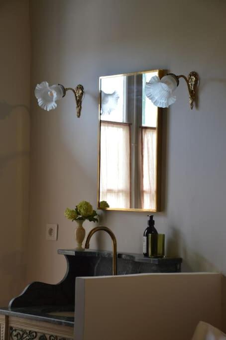 La Loge Familiale: 110M2, Place Rose Goudard, Ac L'Isle-sur-la-Sorgue Bagian luar foto