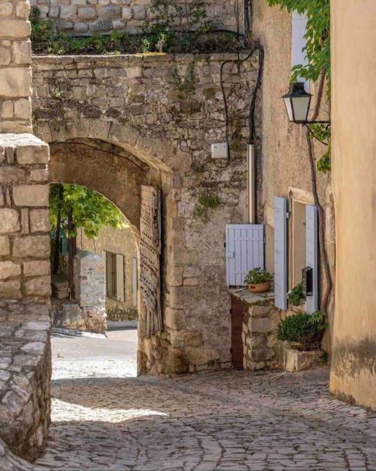 La Loge Familiale: 110M2, Place Rose Goudard, Ac L'Isle-sur-la-Sorgue Bagian luar foto